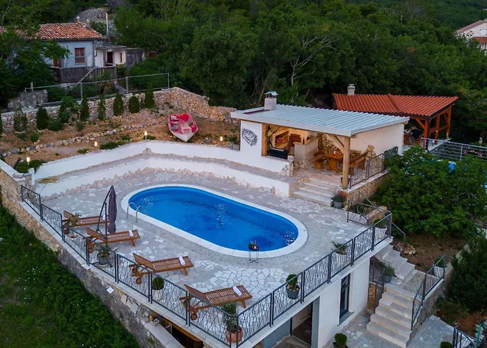 Ancora * ヤドラニヴォ