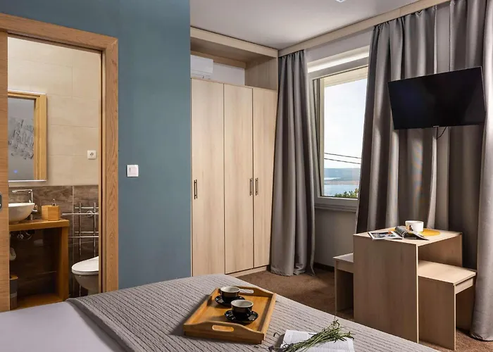 Ancora ヤドラニヴォ